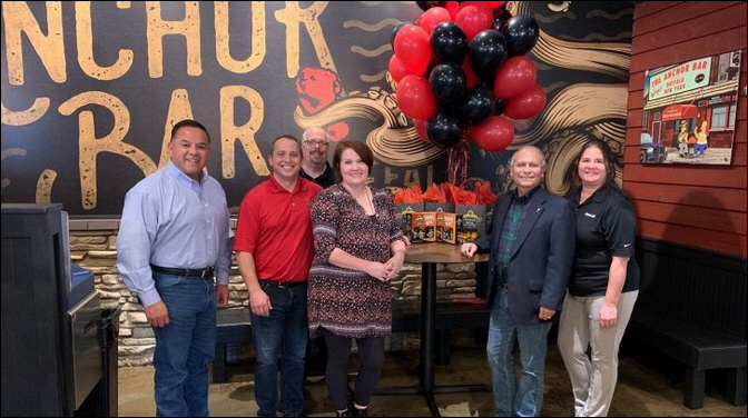 Anchor Bar Restaurant Brings America's Favorite Food to Round Rock as Local Owners TJ and Erin Mahoney Usher in Original Buffalo Chicken Wing Franchise with Local Dignitaries and Friends