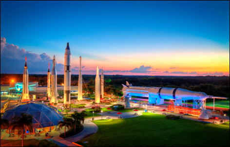 Guests Can Celebrate 'Holidays in Space' at Kennedy Space Center Visitor Complex with Light Show and 'Spirit of Exploration' Presentation