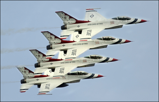 U.S. Air Force Thunderbirds headline Owensboro Air Show